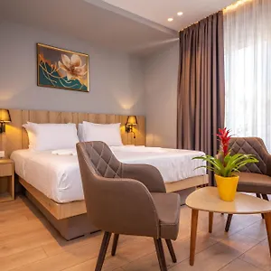 **** Hotel Azure Albânia
