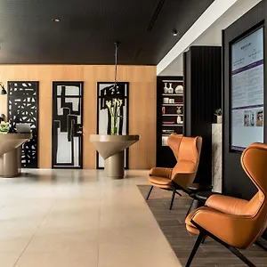 4* מלון Mercure 17 Batignolles