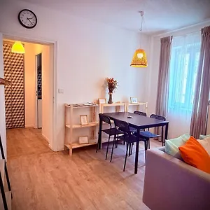 Appartamento 50m2 Intramuros-parking Privé Gratuit-netflix-arrivée Autonome!! 50m2-free Parking-netflix-self Check In Avignone